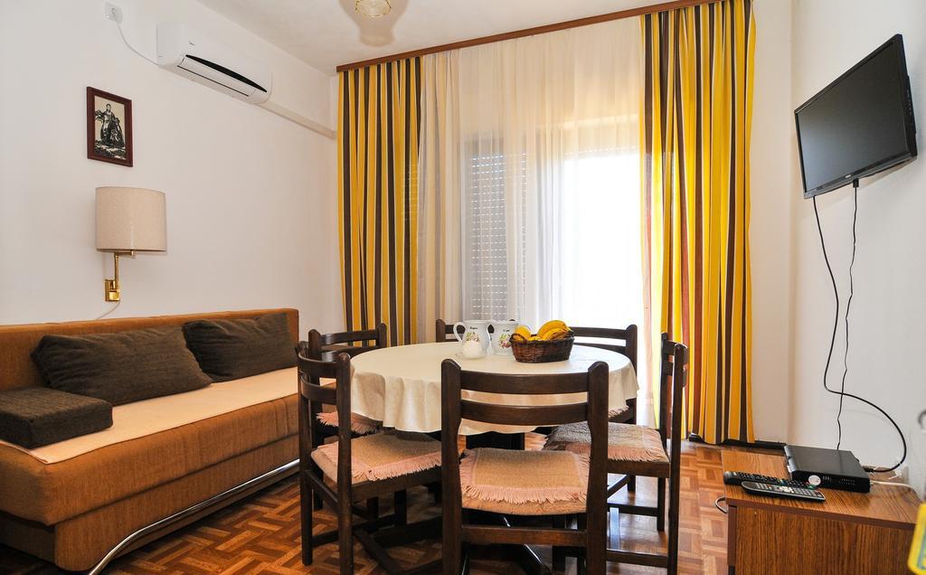 Guesthouse Lanca Tivat Habitación foto