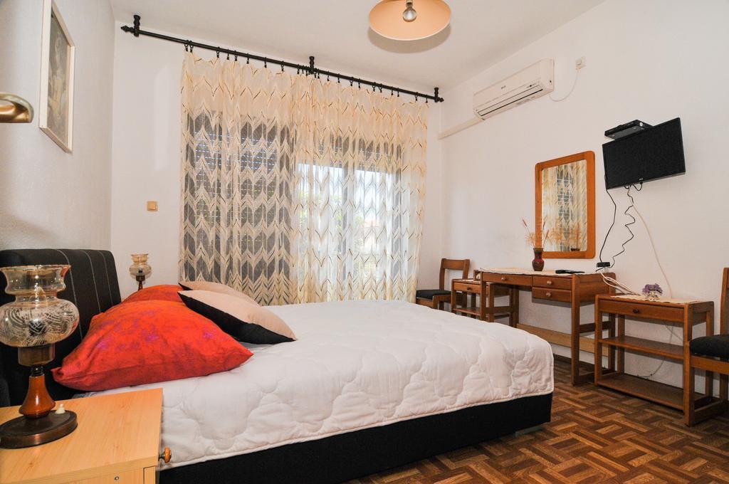 Guesthouse Lanca Tivat Habitación foto